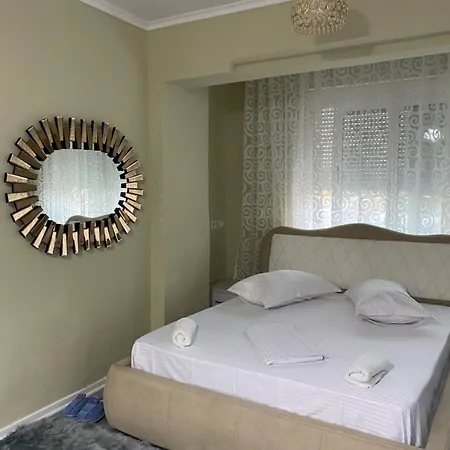 דירה Julius טיראנה